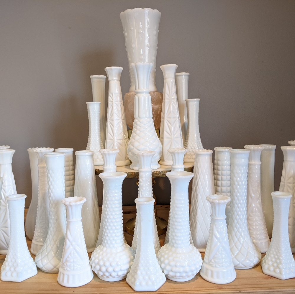 Lot of 40 Vintage Milk White Vases Wedding - Picture 1 of 16